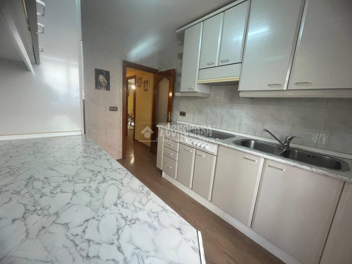 Cuina de Pis en venda en San Sebastián de los Reyes amb Aire condicionat i Terrassa