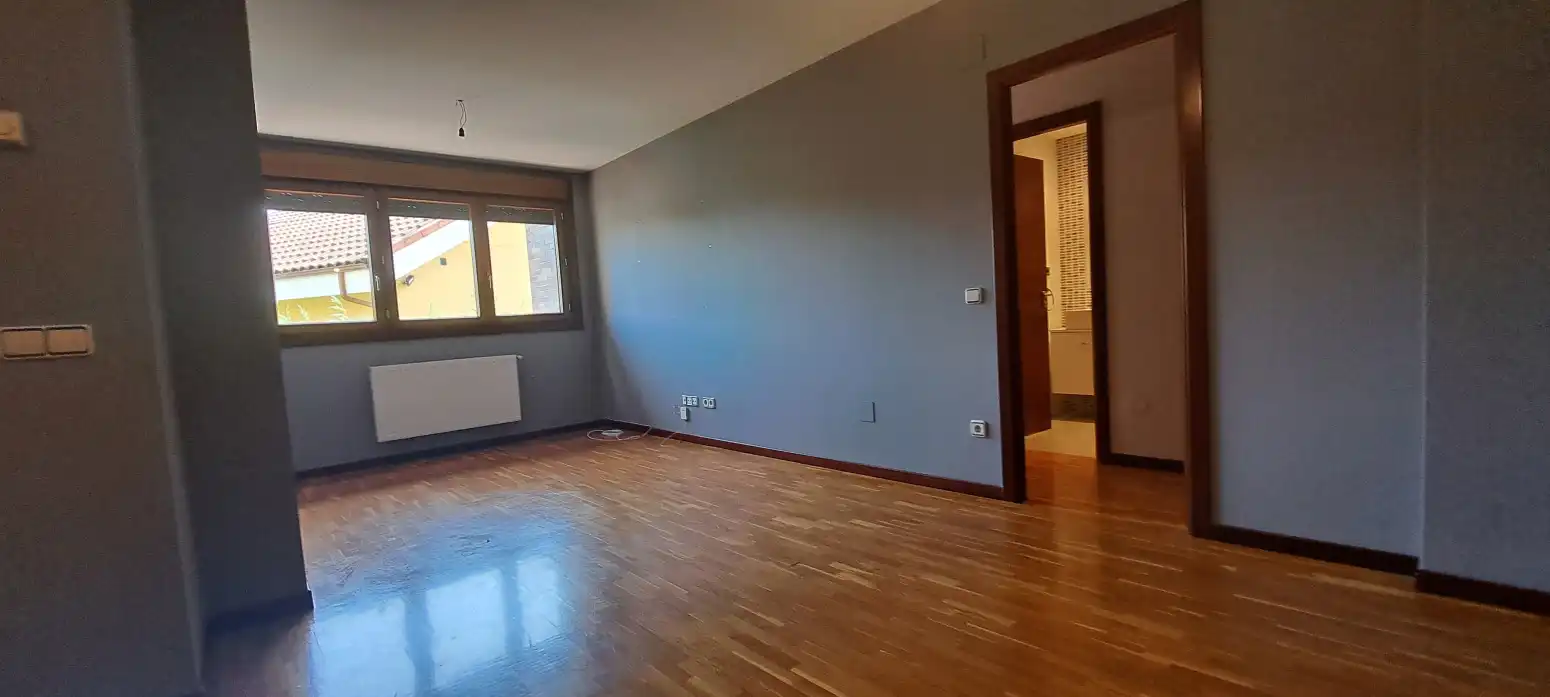 Sala d'estar de Pis en venda en Gijón  amb Calefacció i Parquet