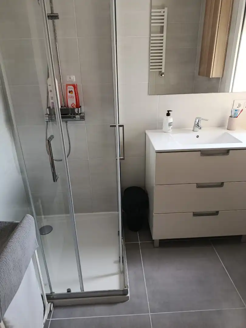 Baño de Piso de alquiler en Santander con Calefacción, Amueblado y Lavadora