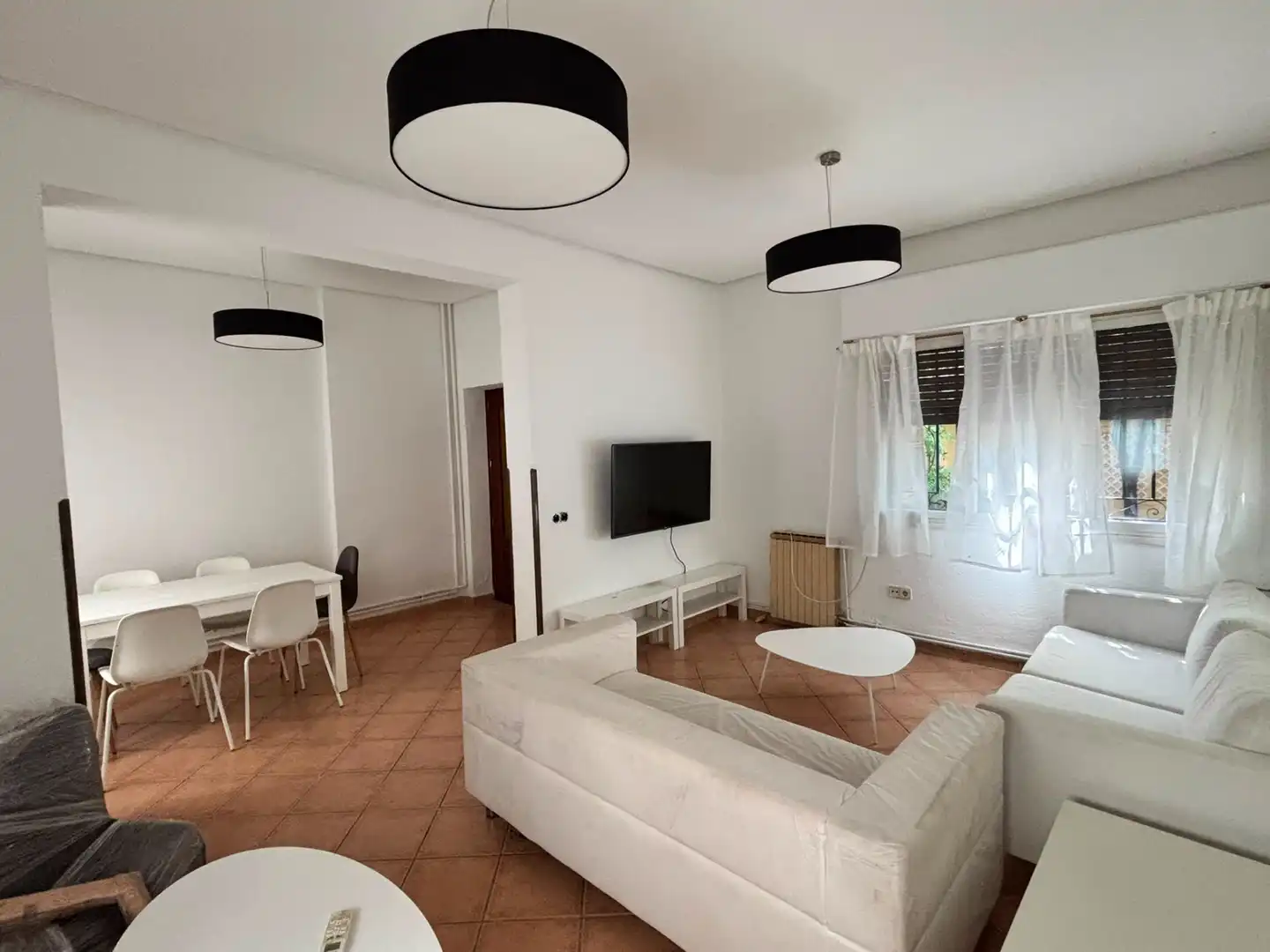 Sala d'estar de Casa o xalet de lloguer en Villaviciosa de Odón amb Aire condicionat, Calefacció i Jardí privat
