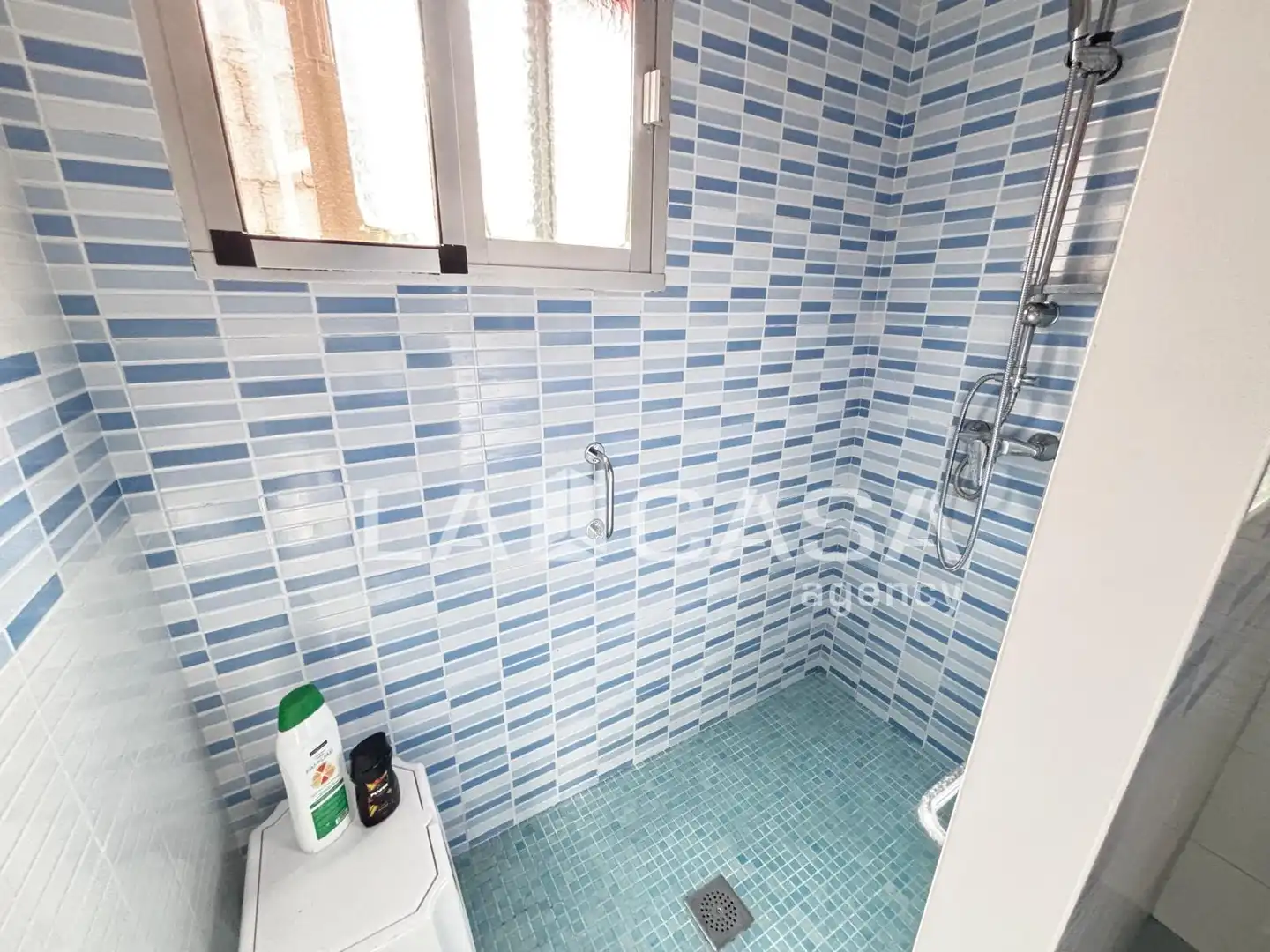 Baño de Planta baja en venta en Algeciras con Jardín privado y Terraza