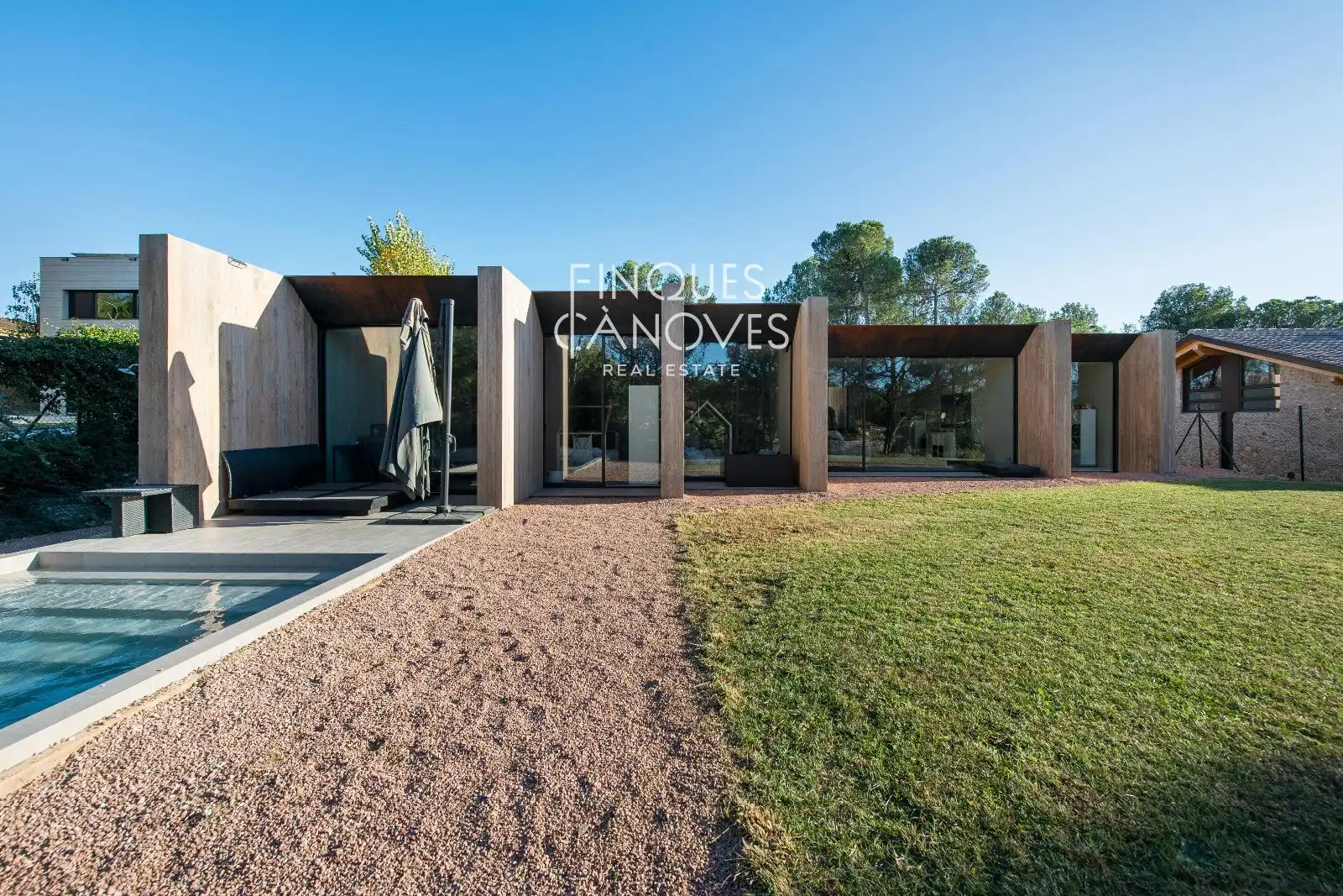 Vista exterior de Casa adosada en venta en Sant Julià de Ramis con Aire acondicionado, Calefacción y Piscina