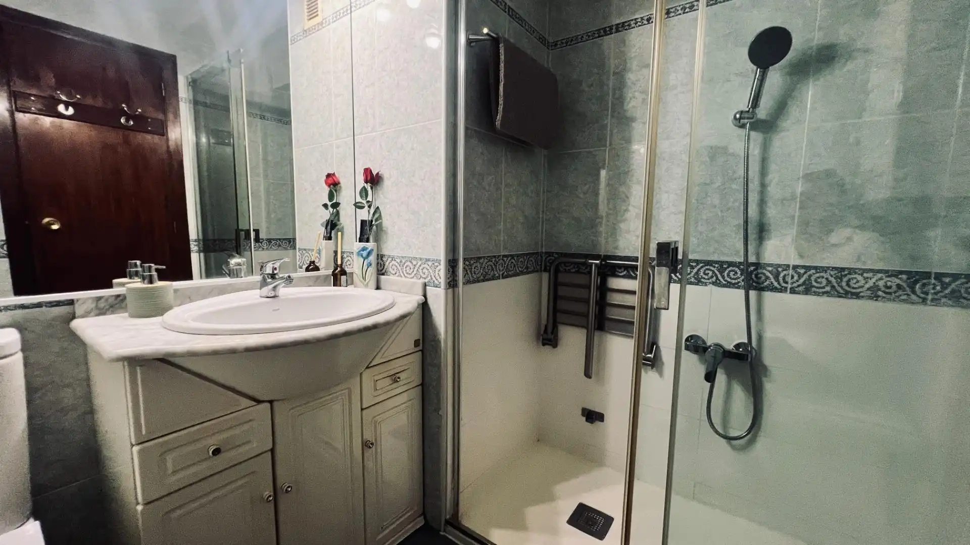 Bathroom of Flat for sale in Castellón de la Plana / Castelló de la Plana  with Air Conditioner, Private garden and Furnished