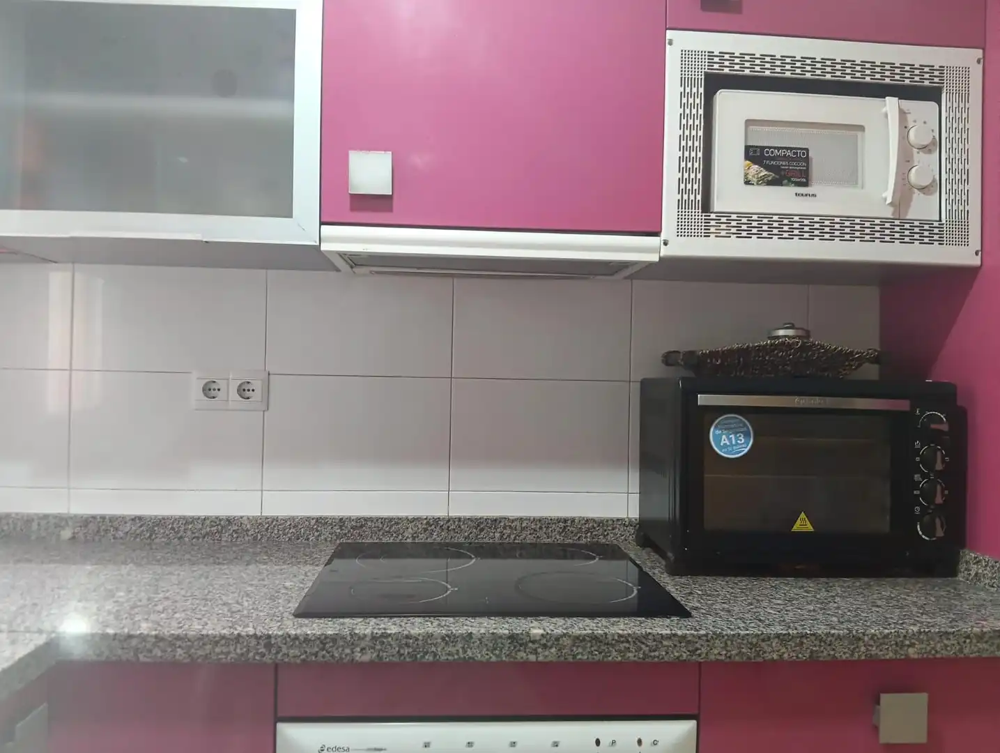 Cuina de Pis de lloguer en Granada amb Terrassa i Moblat