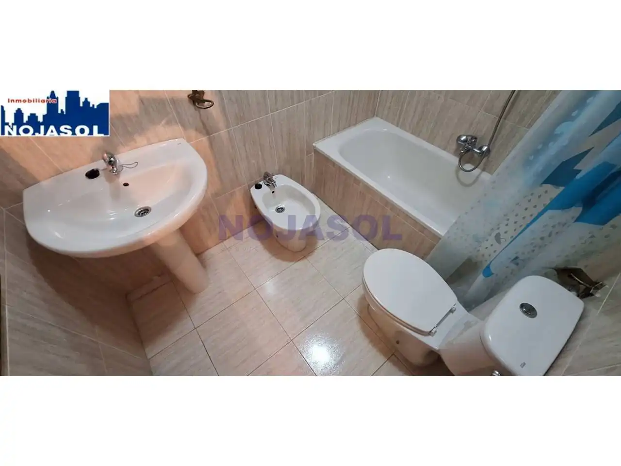 Baño de Apartamento de alquiler en Noja con Calefacción, Terraza y Amueblado