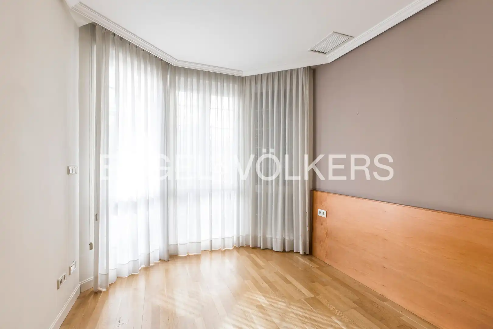 Comedor de Piso en venta en Madrid con Aire acondicionado, Calefacción y Jardín privado