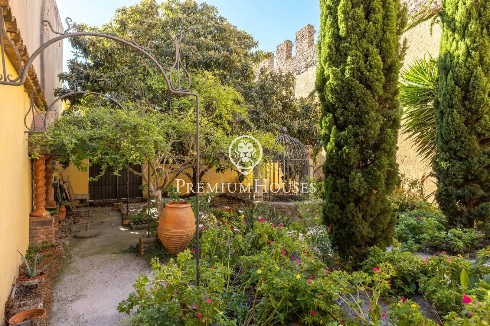 Houses for sale in Montblanc, Tarragona
