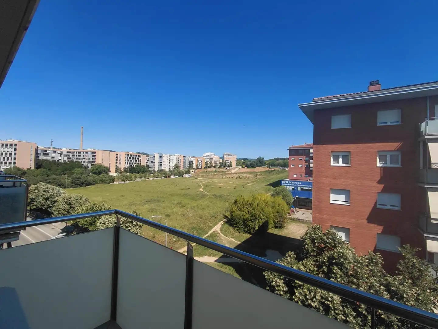 Terrassa de Pis de lloguer en Girona amb Aire condicionat, Calefacció i Balcó