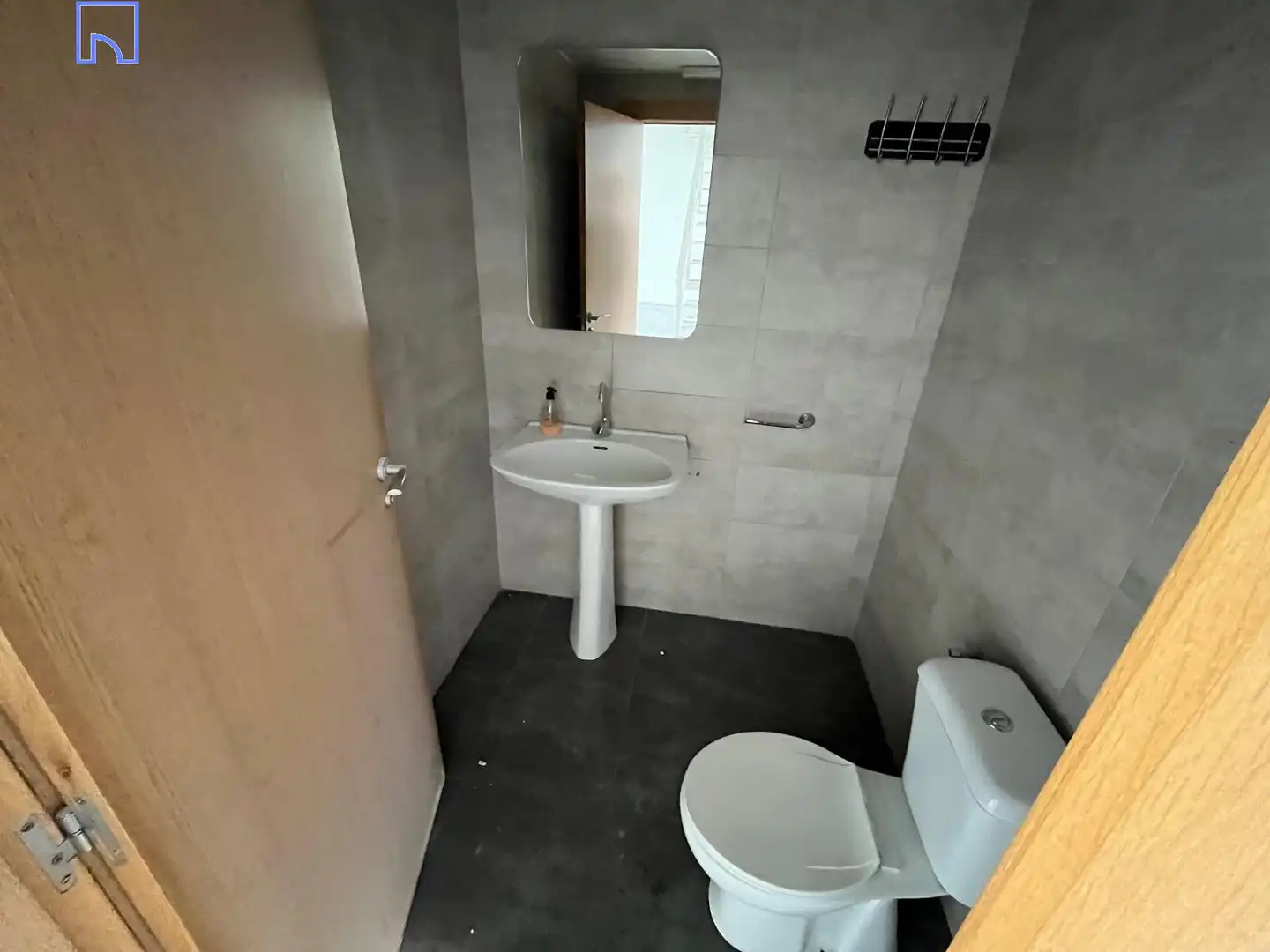 Bathroom of Industrial buildings for rent in Tudela