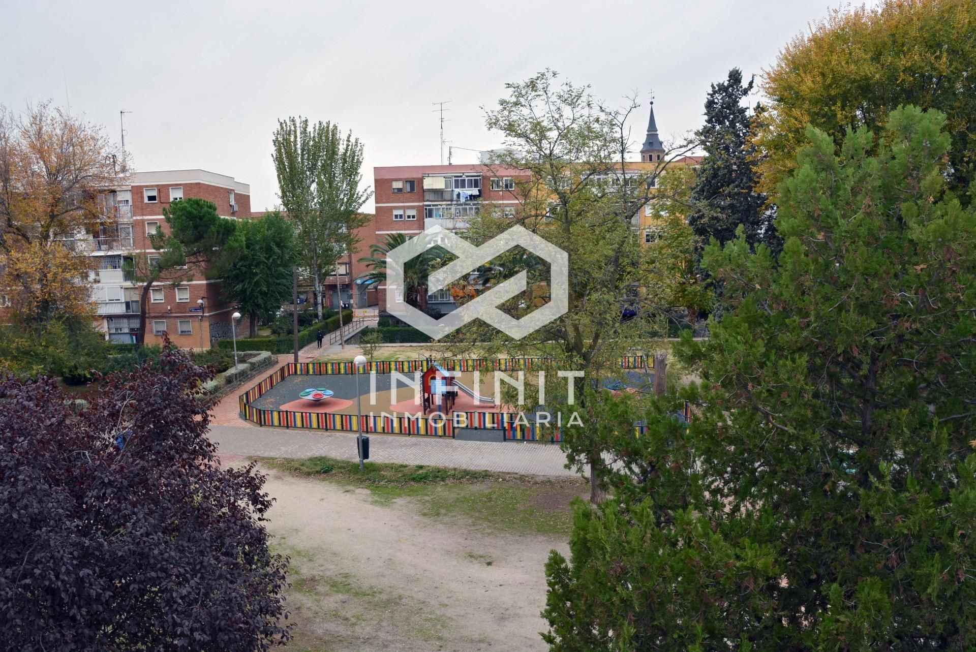 Exterior view of Flat for sale in  Madrid Capital  with Terrace