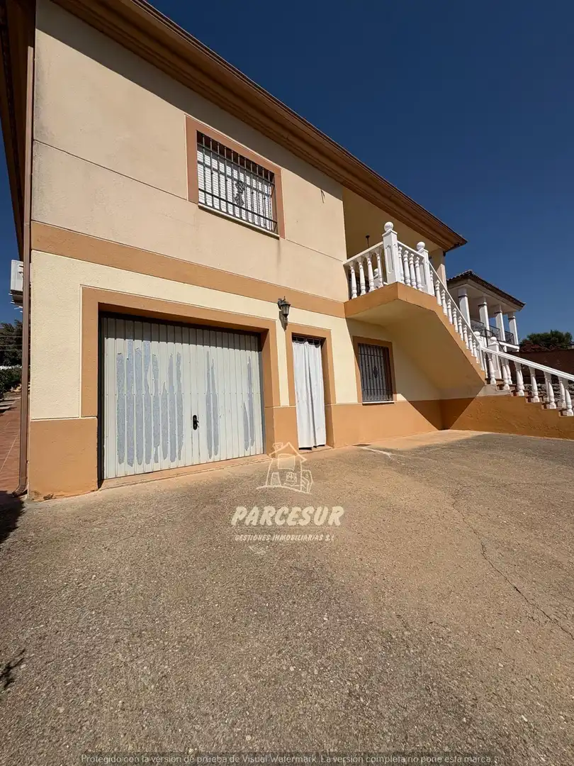 Casa con terraza en venta en Almodóvar del Río, imagen 3
