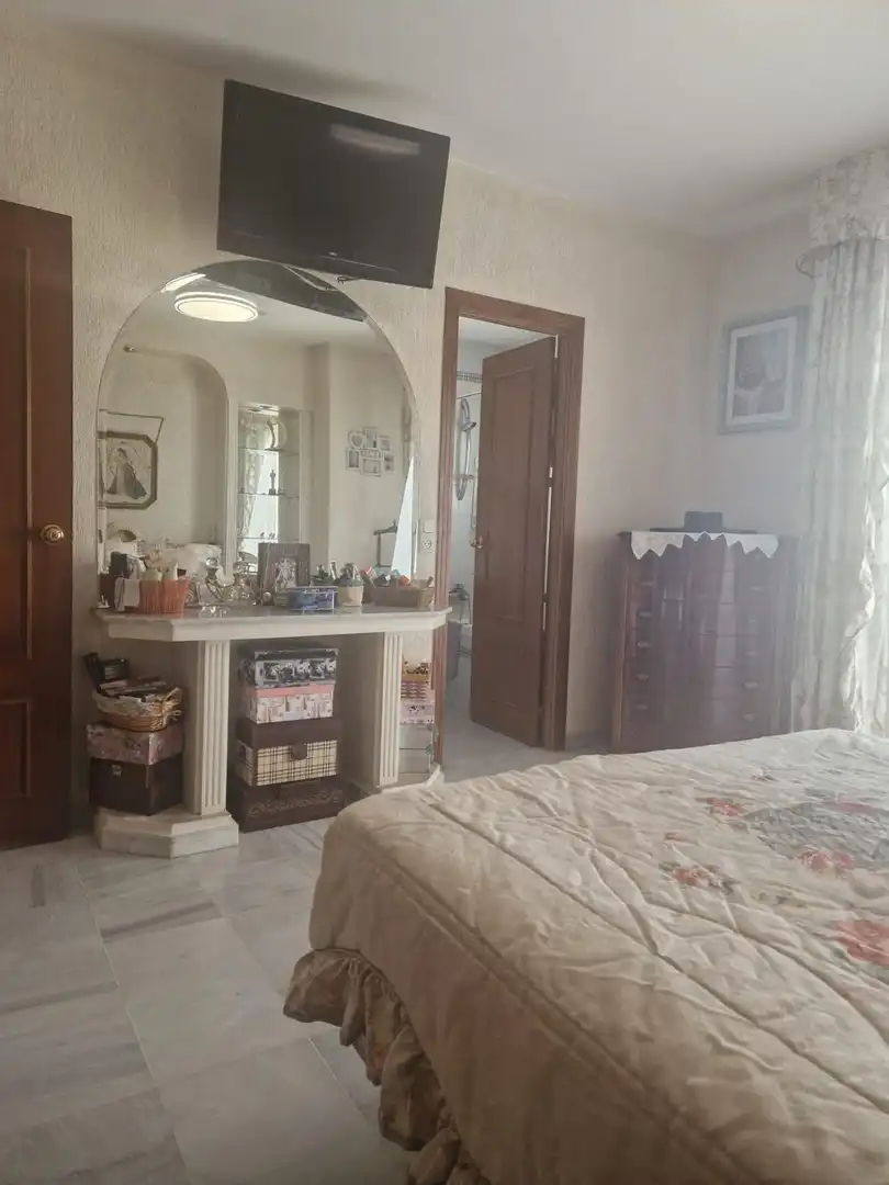 Dormitori de Casa adosada en venda en Jerez de la Frontera amb Aire condicionat, Calefacció i Terrassa
