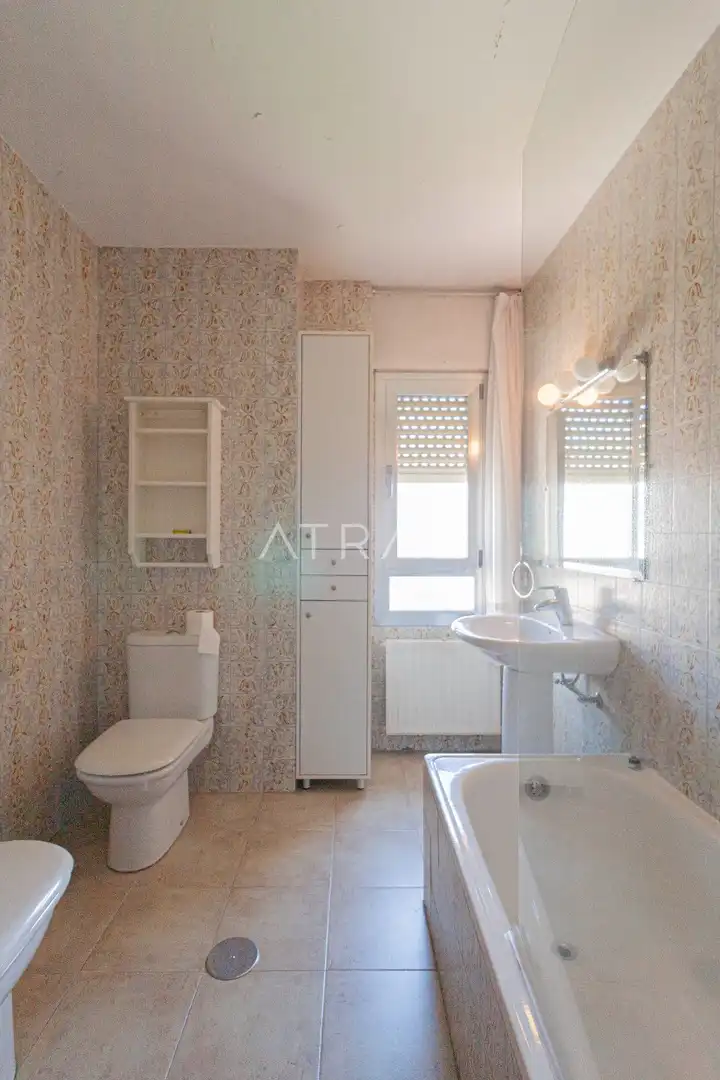 Baño de Piso en venta en Madrid con Aire acondicionado, Calefacción y Terraza