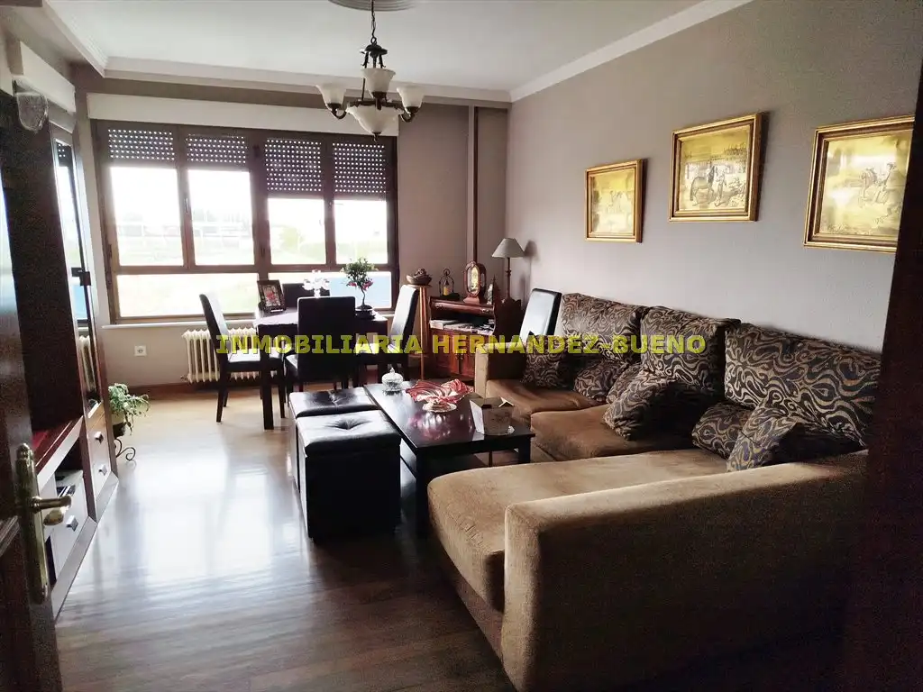 Sala de estar de Piso en venta en Salamanca con Calefacción, Trastero y Amueblado