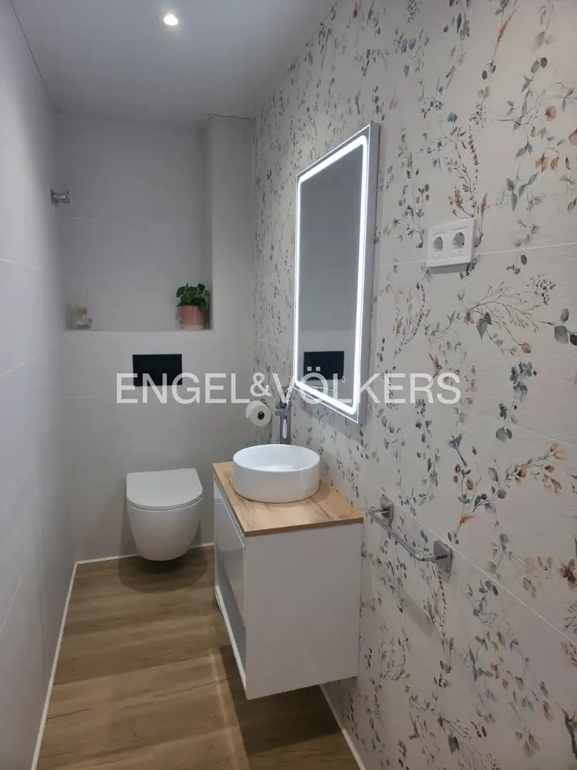 Baño de Casa o chalet en venta en Vilanova i la Geltrú con Aire acondicionado, Calefacción y Terraza
