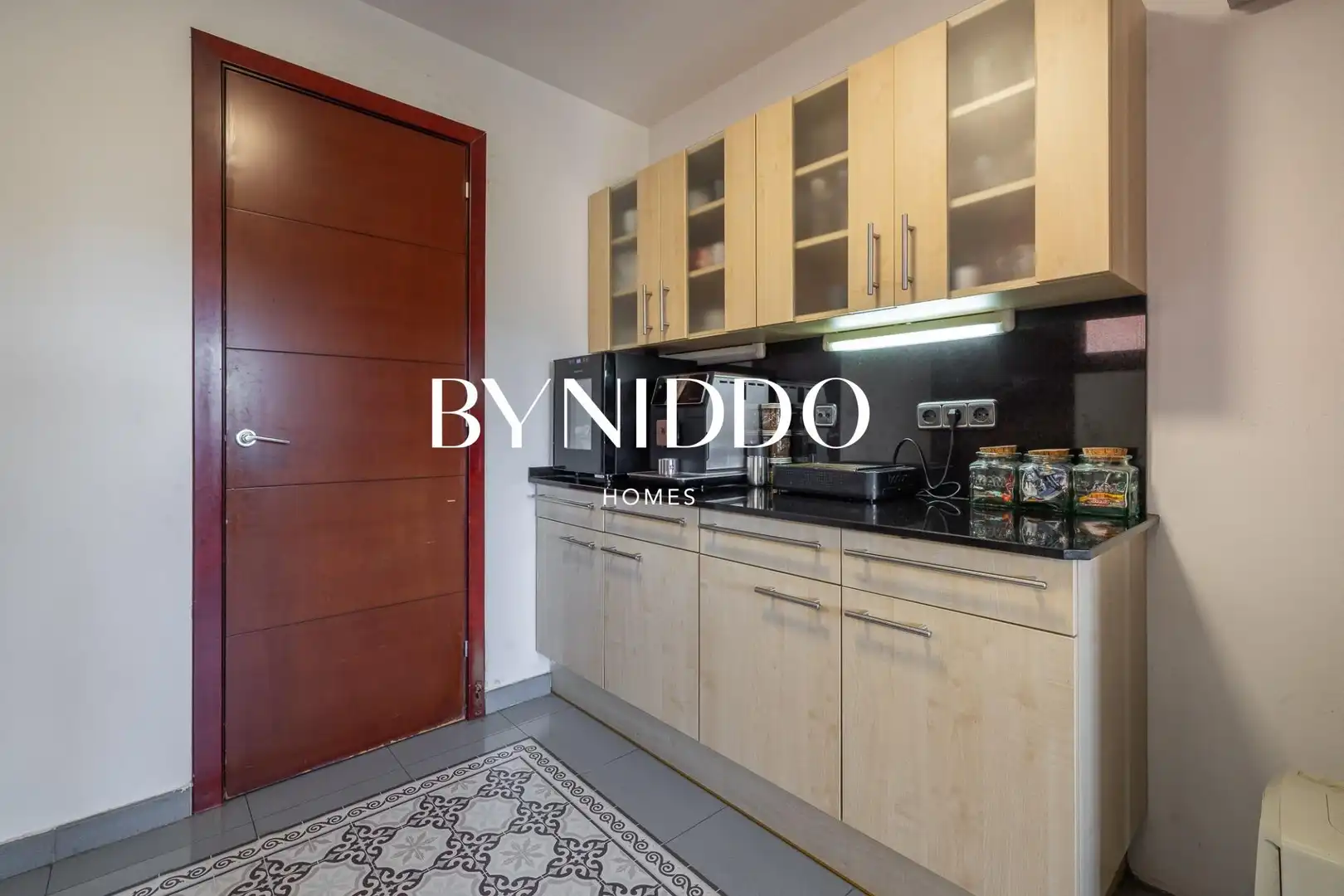 Cuina de Casa o xalet en venda en Sant Cugat del Vallès amb Calefacció, Jardí privat i Parquet