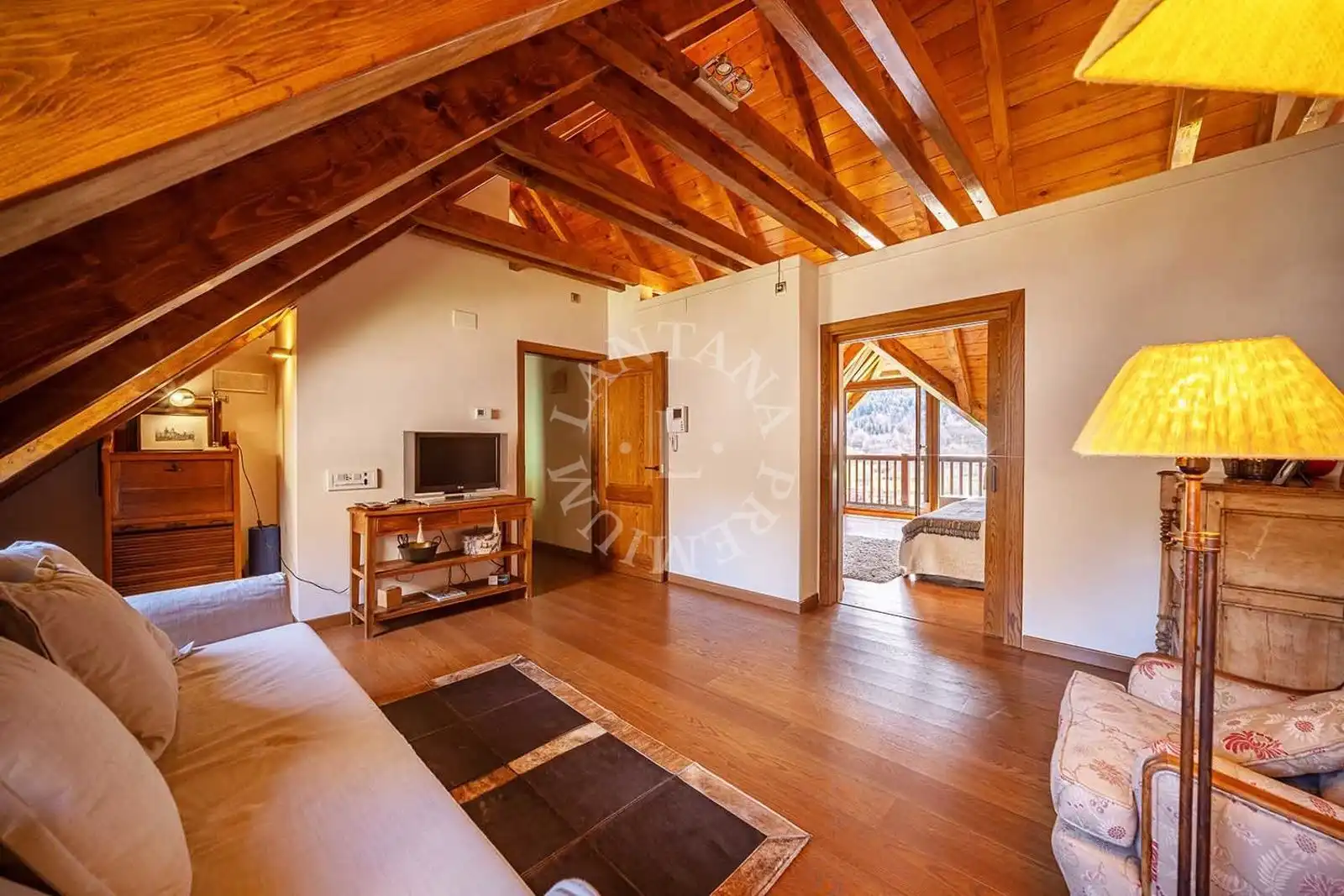 Sala d'estar de Casa o xalet en venda en Naut Aran amb Traster