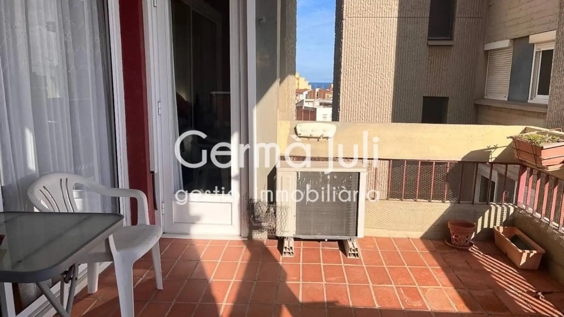 Balcony of Flat for sale in Badalona  with Air Conditioner, Heating and Parquet flooring