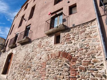 Casa con balcón en venta en Porrera