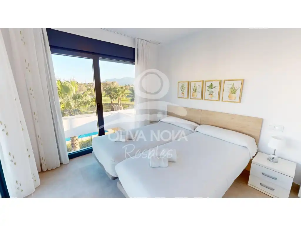 Detached homes for sale in Calle Degas, Oliva Nova