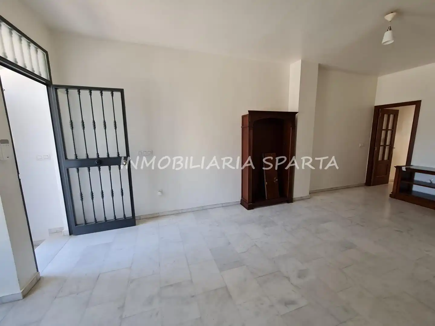 Casa adosada en venda en Hinojos