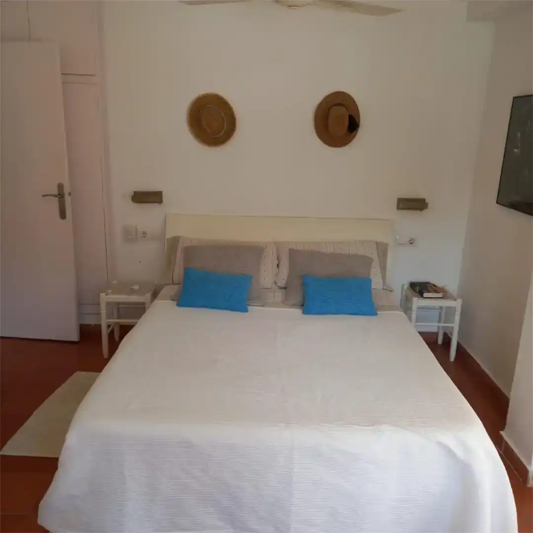 Bedroom of Flat for rent in Moraira  with Washing machine, Microwave and TV