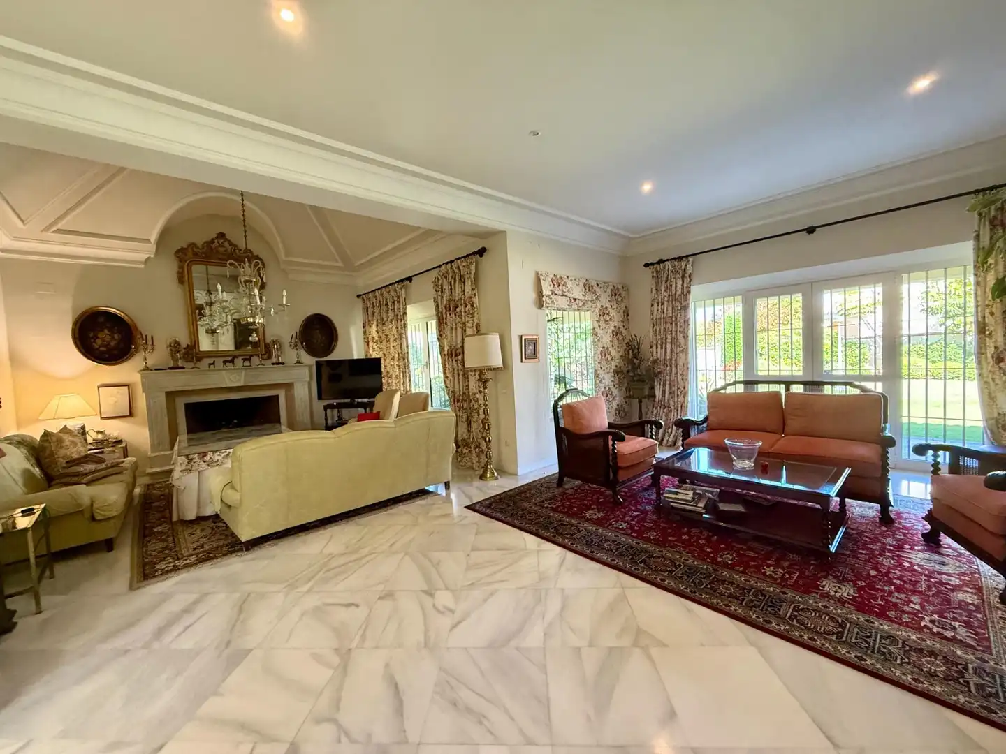 Sala d'estar de Casa o xalet en venda en El Puerto de Santa María amb Aire condicionat, Jardí privat i Terrassa