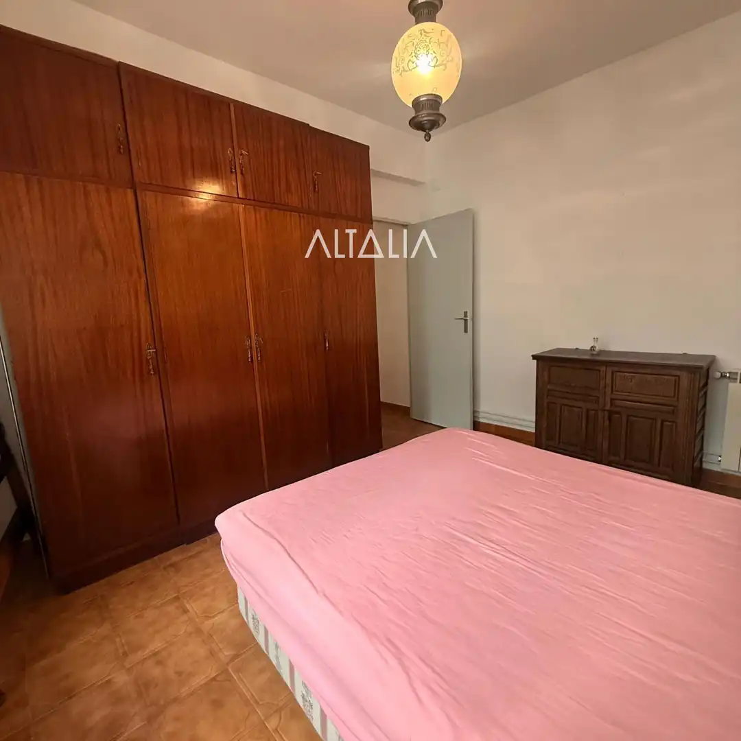 Bedroom of Flat for rent in Cuenca  with Heating and Storage room