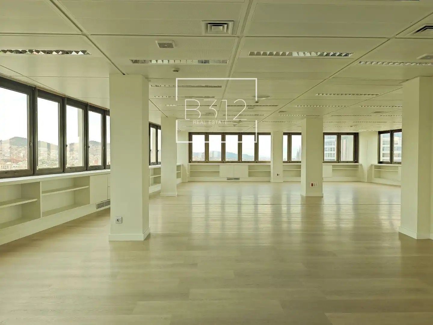 Office for rent in Barcelona  with Air Conditioner and Heating
