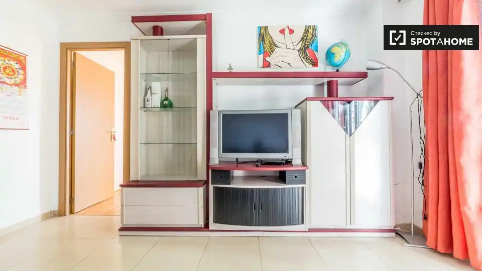 Living room of Flat for share in Valencia  with Air Conditioner, Terrace and Furnished