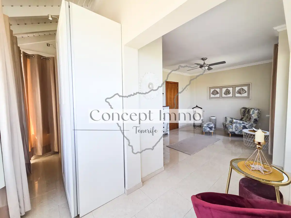 Detached homes for sale in Calle Tajore, Playa de Fañabé