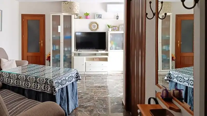 Sala d'estar de Àtic en venda en La Zubia amb Terrassa i Traster