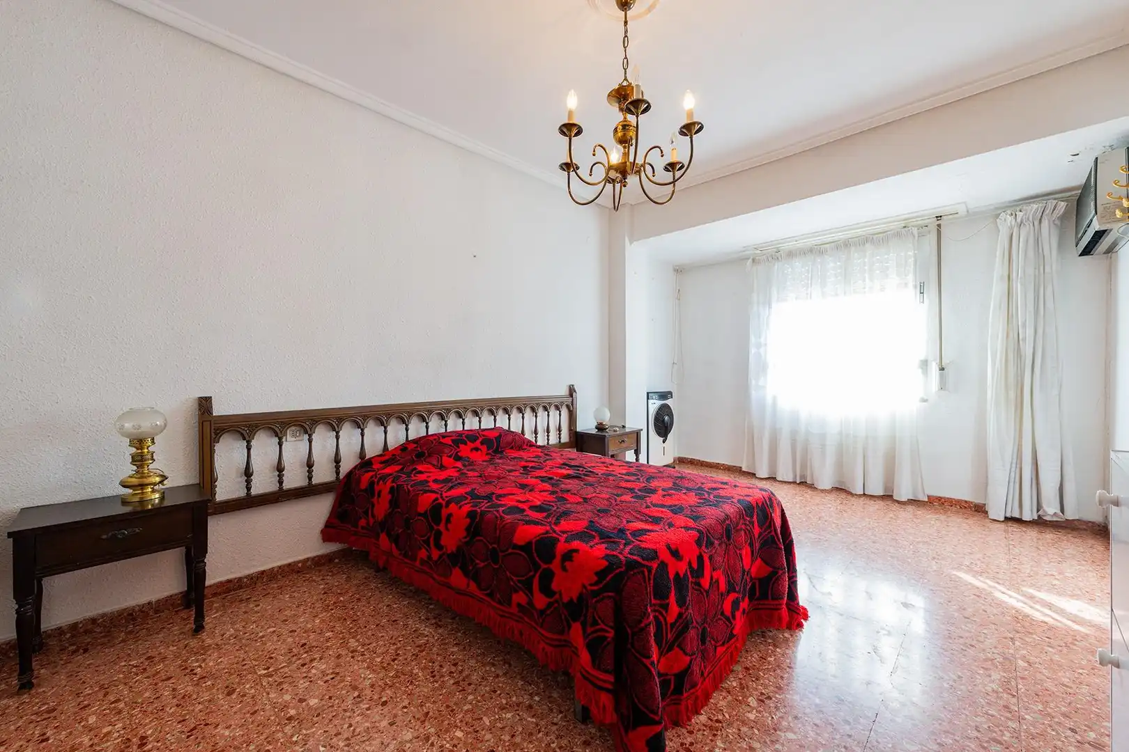 Schlafzimmer von Wohnung zum Verkauf in Valencia mit Balkon