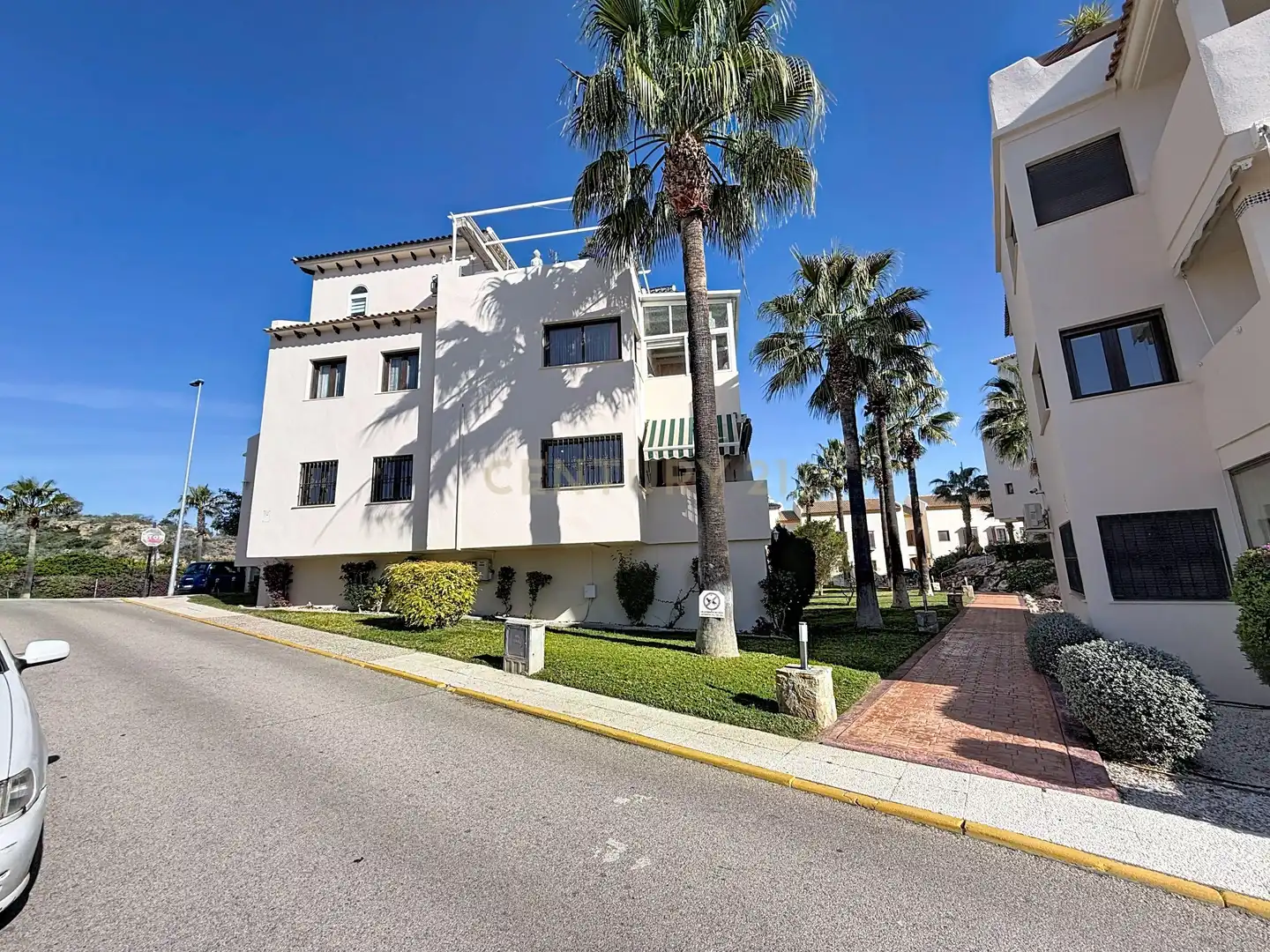 Vista exterior de Pis en venda en Orihuela amb Traster i Piscina comunitària