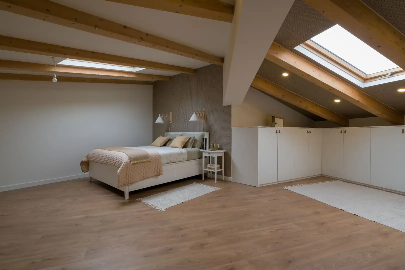 Habitación de Dúplex en venta en Zaragoza con Amueblado y Balcón