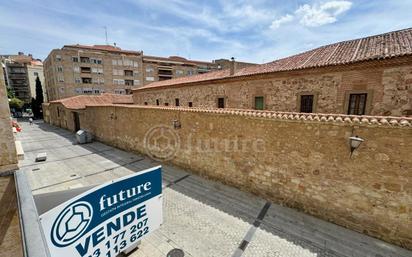 Vista exterior de Pis en venda en Salamanca Capital amb Calefacció i Balcó