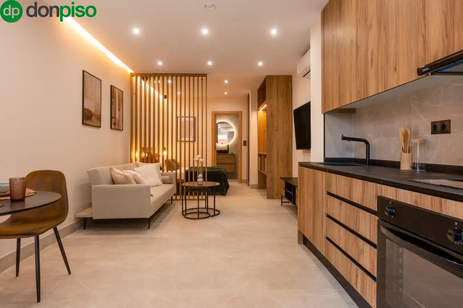 Sala de estar de Estudio en venta en  Granada Capital con Aire acondicionado, Calefacción y Amueblado