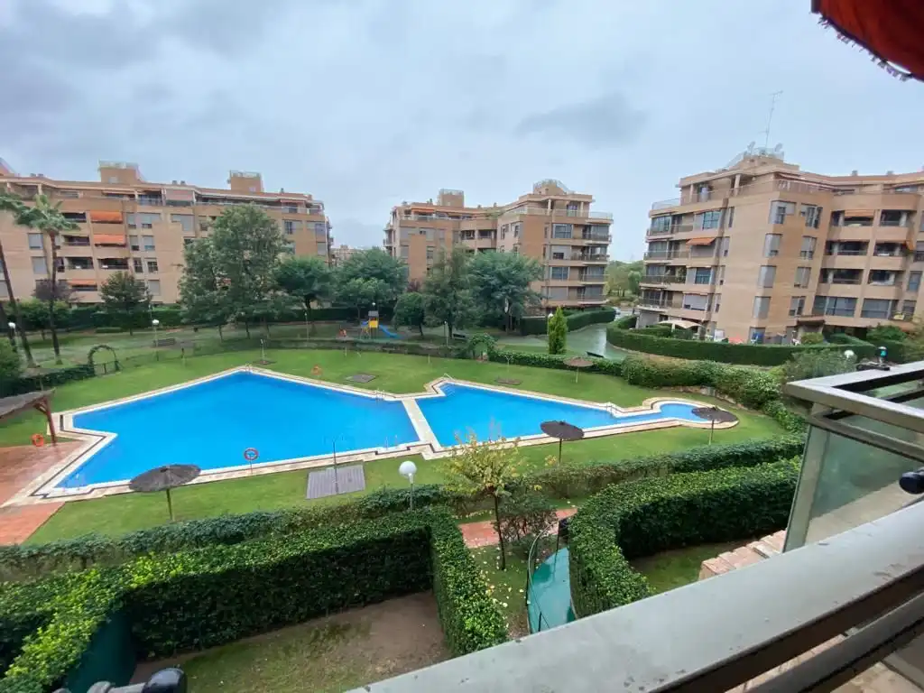 Schwimmbecken von Wohnung zur Miete in Valencia mit Klimaanlage, Heizung und Terrasse