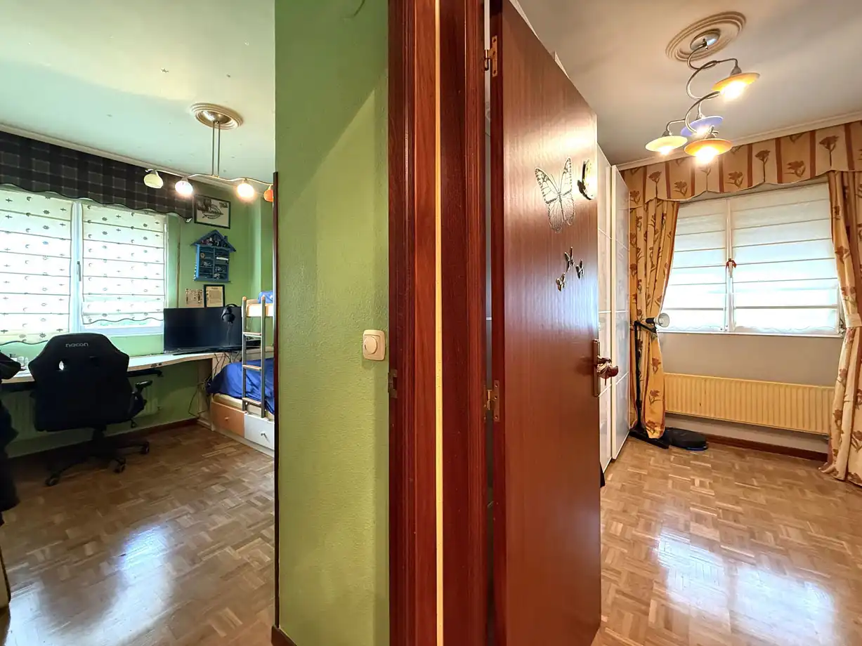 Piso en venta en Vitoria - Gasteiz con Calefacción, Parquet y Terraza