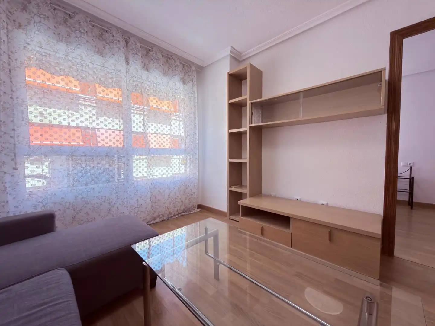 Sala d'estar de Apartament en venda en Alicante / Alacant amb Aire condicionat i Moblat