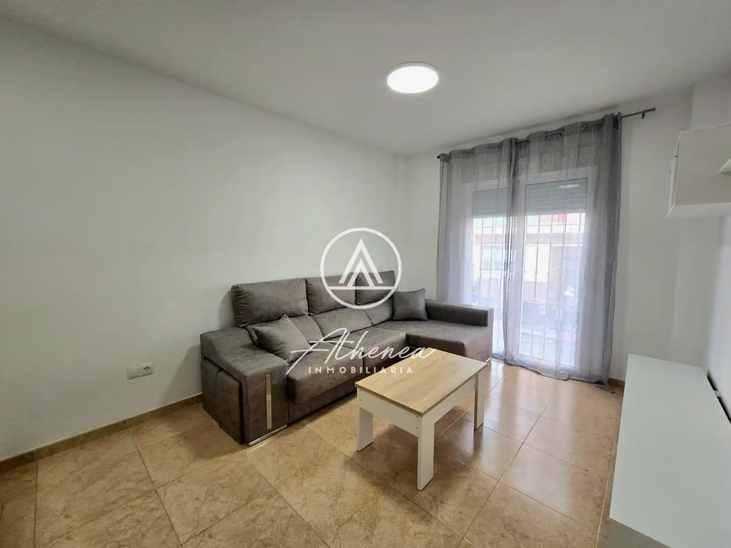Sala de estar de Piso en venta en Roquetas de Mar con Amueblado, Horno y Microondas