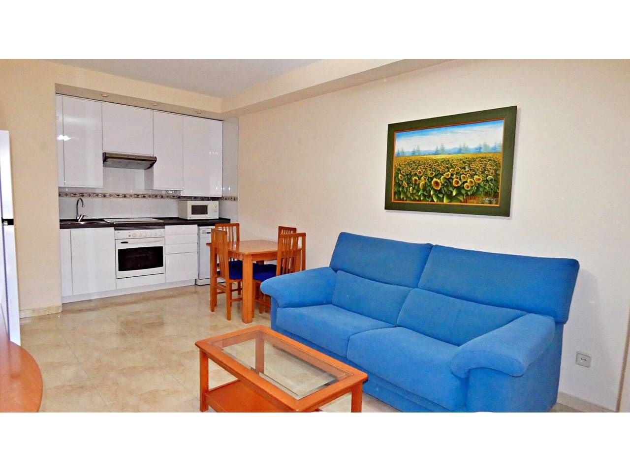 Wohnzimmer von Wohnungen zur Miete in  Toledo Capital mit Klimaanlage, Heizung und Möbliert