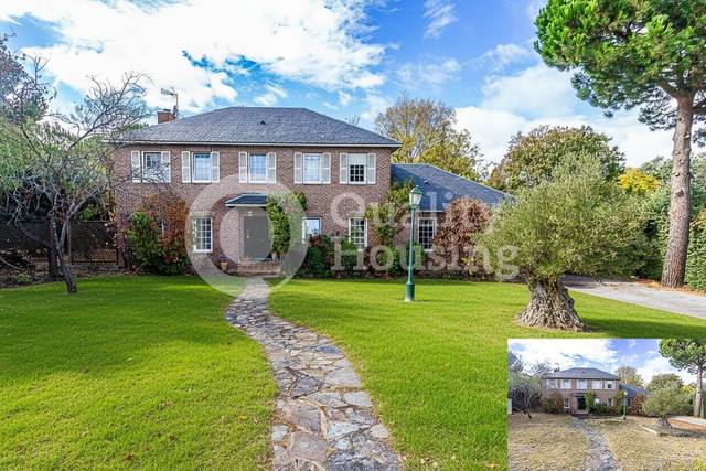 Casa-chalet en Venta en Valdepastores - Las Encinas