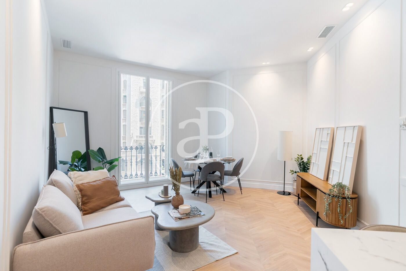 Flat for sale in Via Laietana, Barri Gòtic