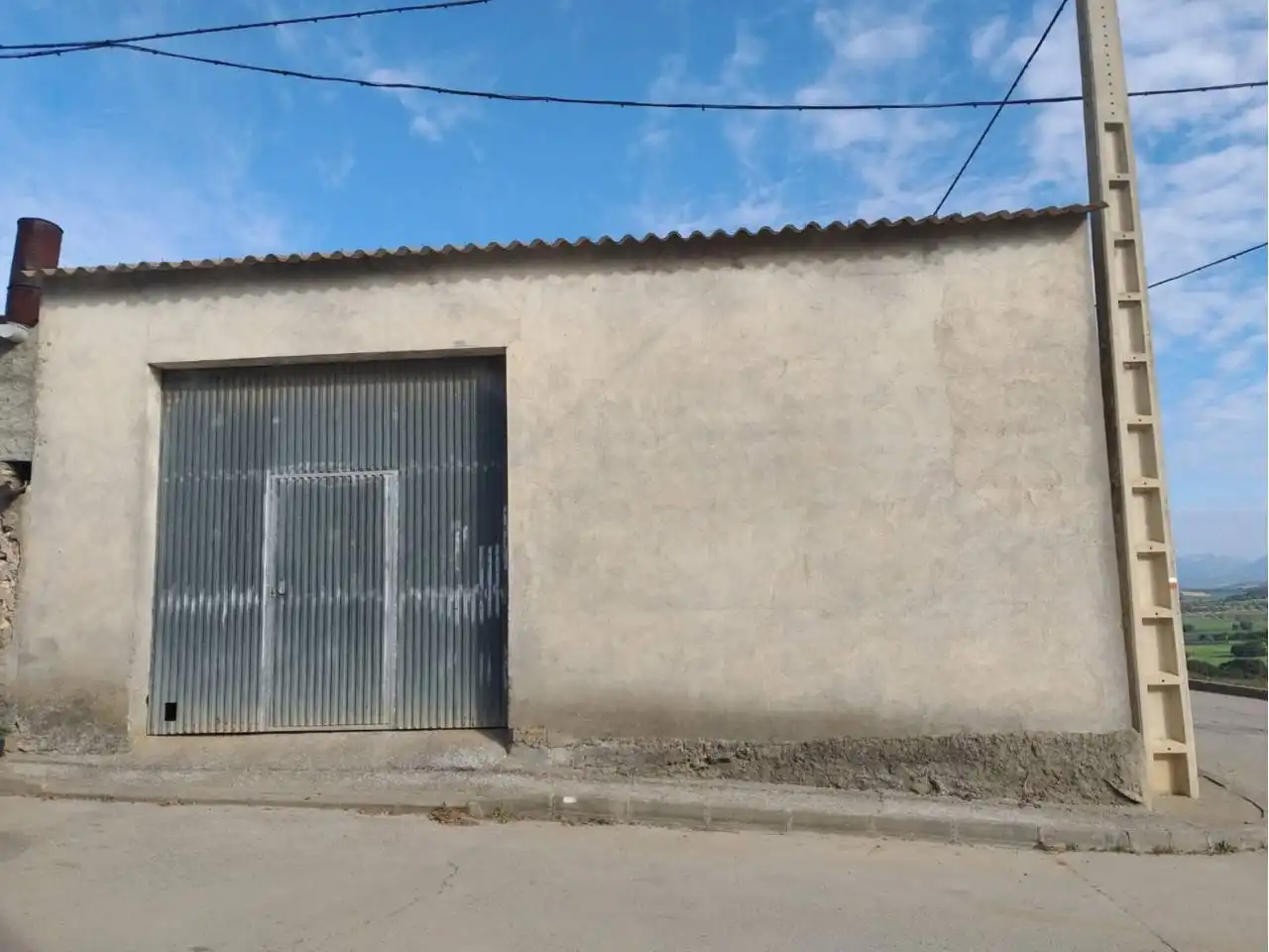Vista exterior de Edificio en venta en Lascellas-Ponzano