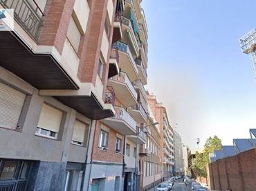 Pis amb balcó en venda a Calle SANTA COLOMA
