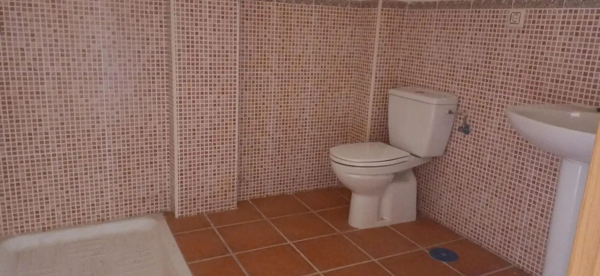 Badezimmer von Erdgeschoss zum Verkauf in Ladrillar mit Terrasse und Balkon