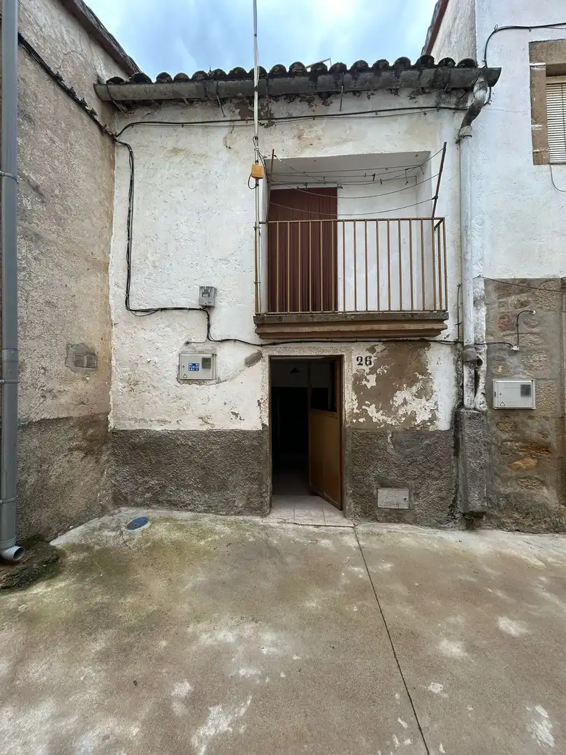 Exterior view of Houses for sale in Perales del Puerto  with Storage room