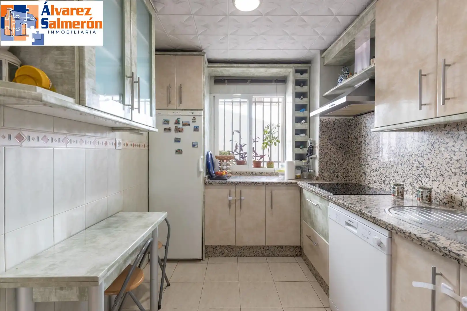 Cocina de Casa adosada en venta en Armilla con Aire acondicionado, Calefacción y Terraza