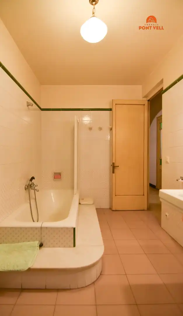 Adosado con terraza en venta en La Bisbal d'Empordà, imagen 49